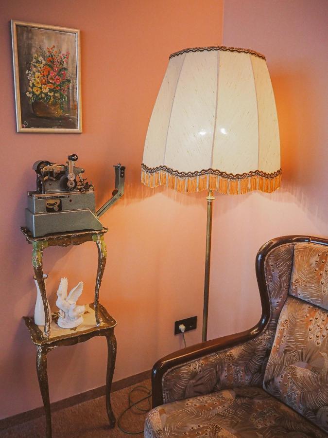 Tante Alma'S Muelheimer Hotel Мильгейм-на-Руре Экстерьер фото
