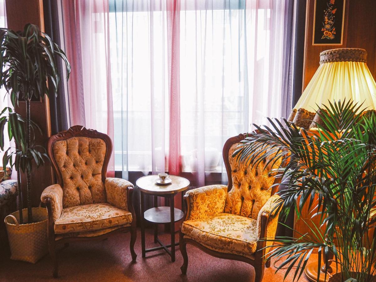 Tante Alma'S Muelheimer Hotel Мильгейм-на-Руре Экстерьер фото
